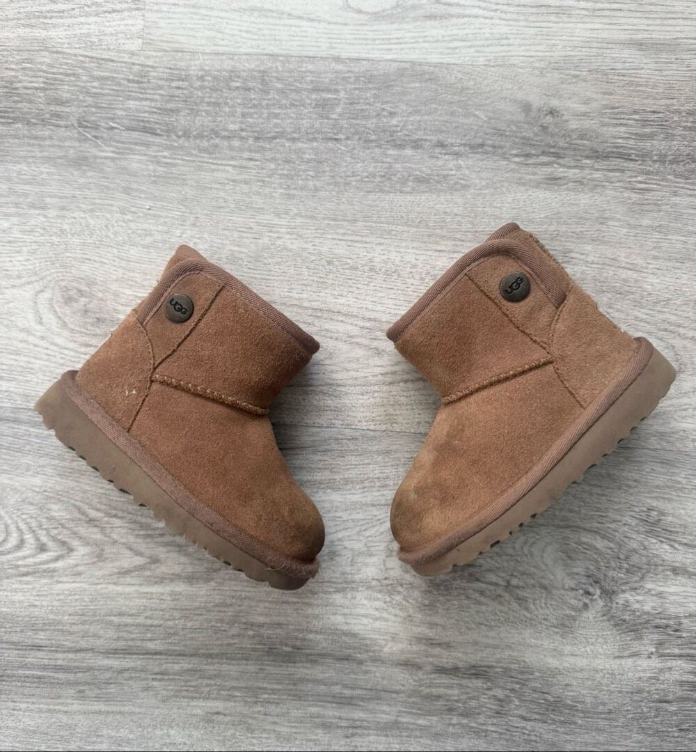 UGG Classic Mini Chestnut Suede Boots Toddler Size 6